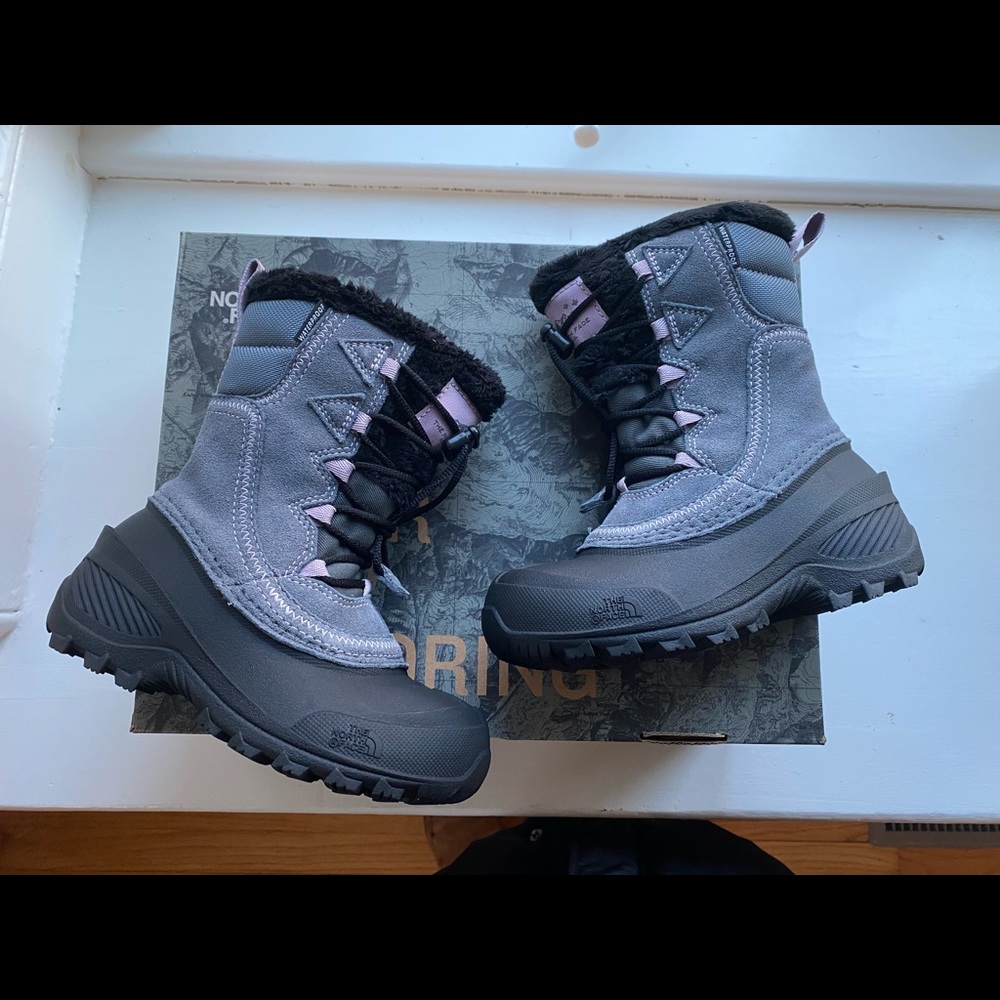 The north face girls gray winter boots 10/11/12